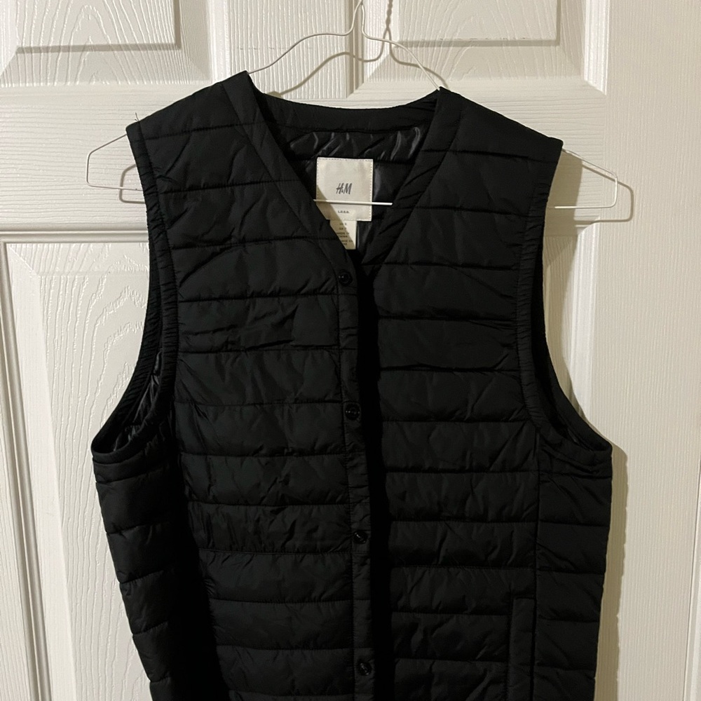 H&M black vest size US Small